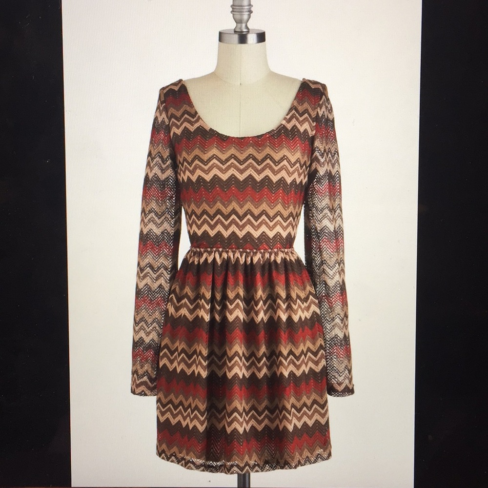 Multicolored zip zag patterned A line dress